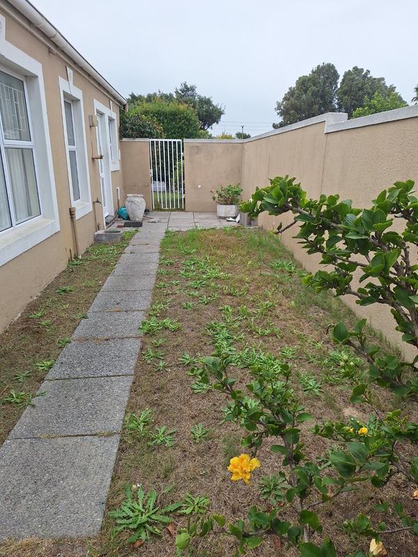 3 Bedroom Property for Sale in Plattekloof Glen Western Cape